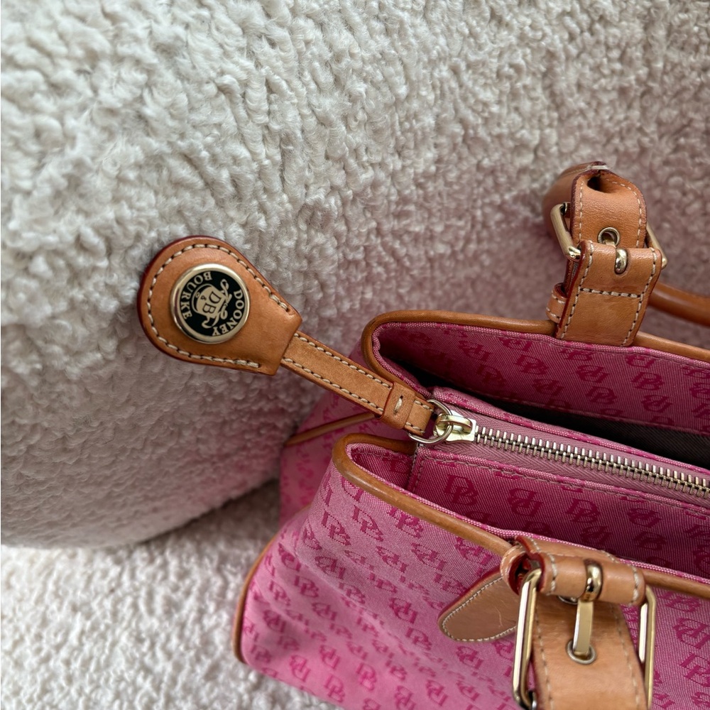 Pink Dooney & Bourke Shoulder Bag with Matching Eyeglasses Case - Picture 8 of 12